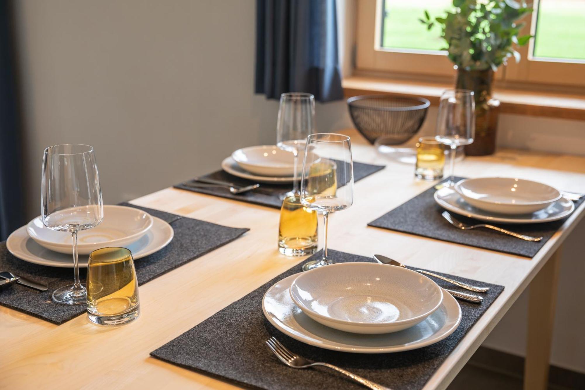 Graf Chiemo Suites - Direkt Am Chiemsee Mit Separatem Seezugang Chieming Luaran gambar