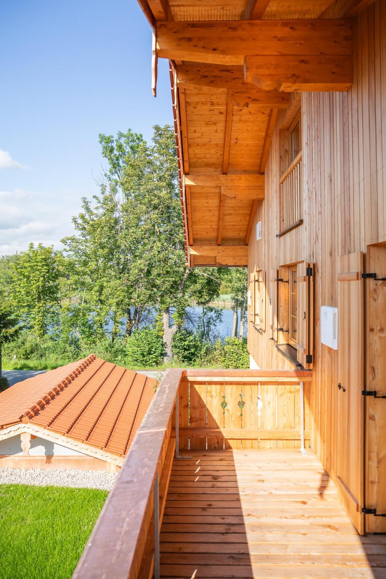 Graf Chiemo Suites - Direkt Am Chiemsee Mit Separatem Seezugang Chieming Luaran gambar