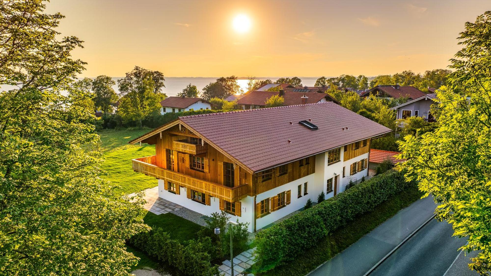 Graf Chiemo Suites - Direkt Am Chiemsee Mit Separatem Seezugang Chieming Luaran gambar