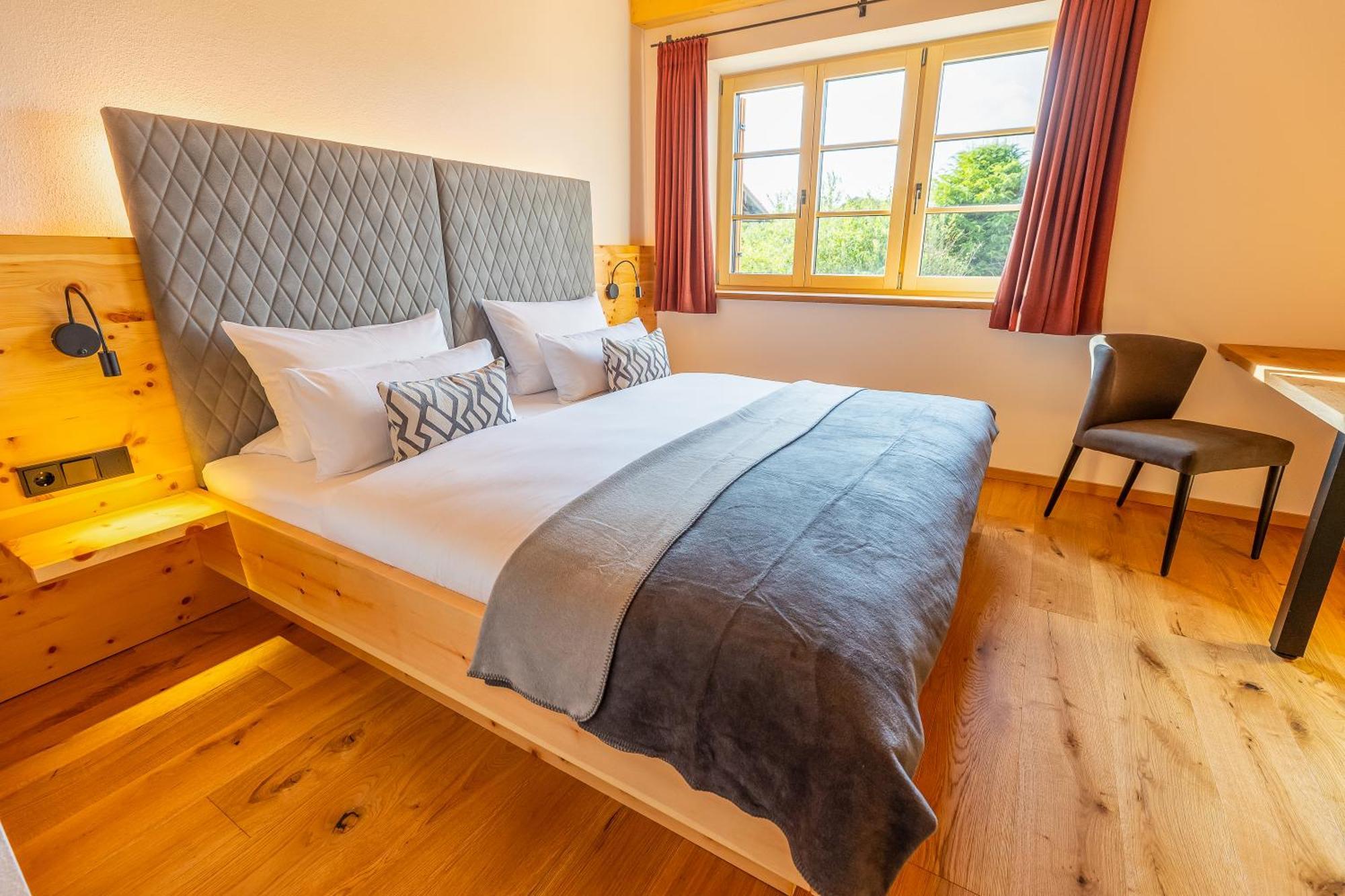 Graf Chiemo Suites - Direkt Am Chiemsee Mit Separatem Seezugang Chieming Luaran gambar