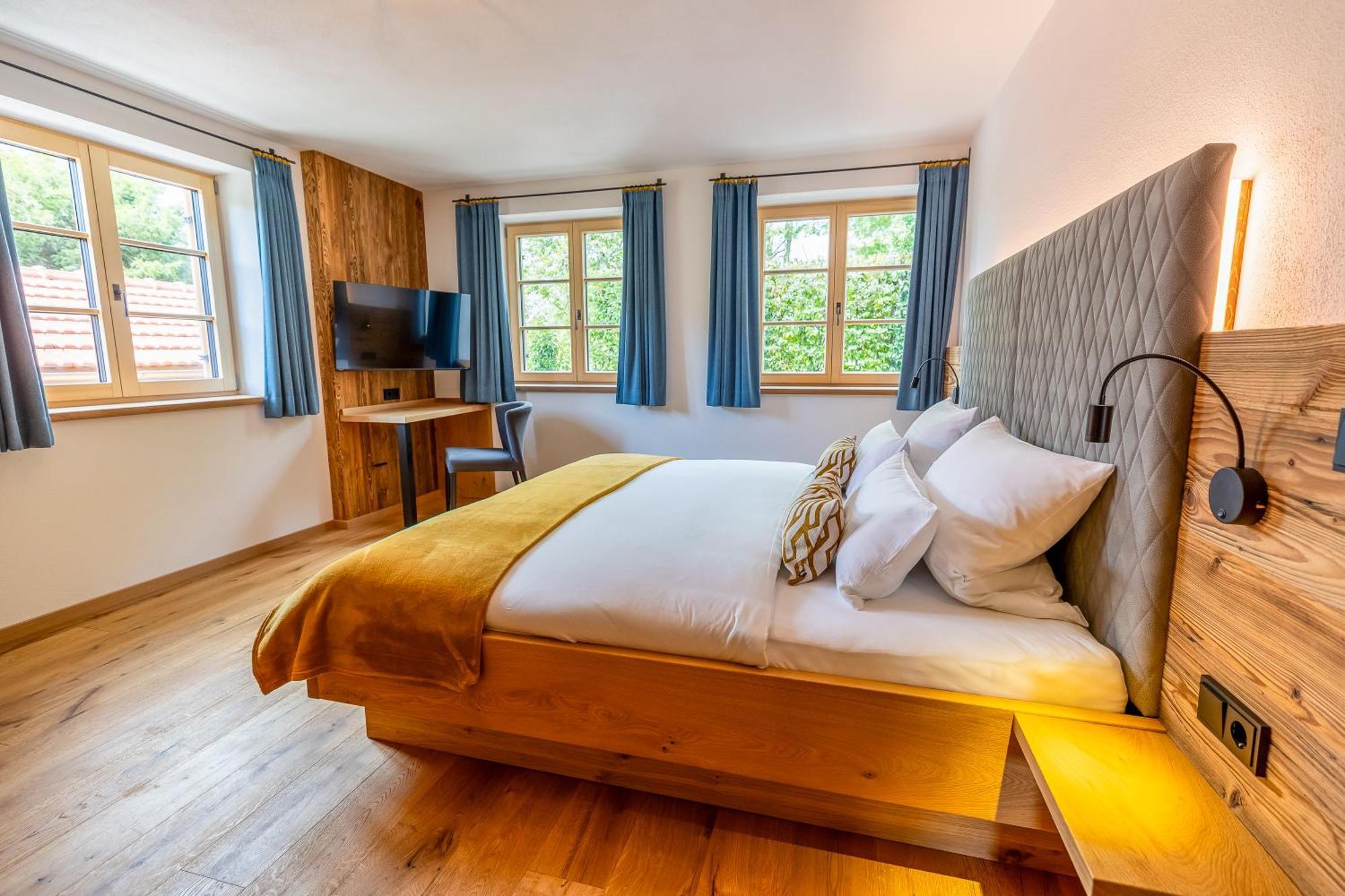 Graf Chiemo Suites - Direkt Am Chiemsee Mit Separatem Seezugang Chieming Luaran gambar