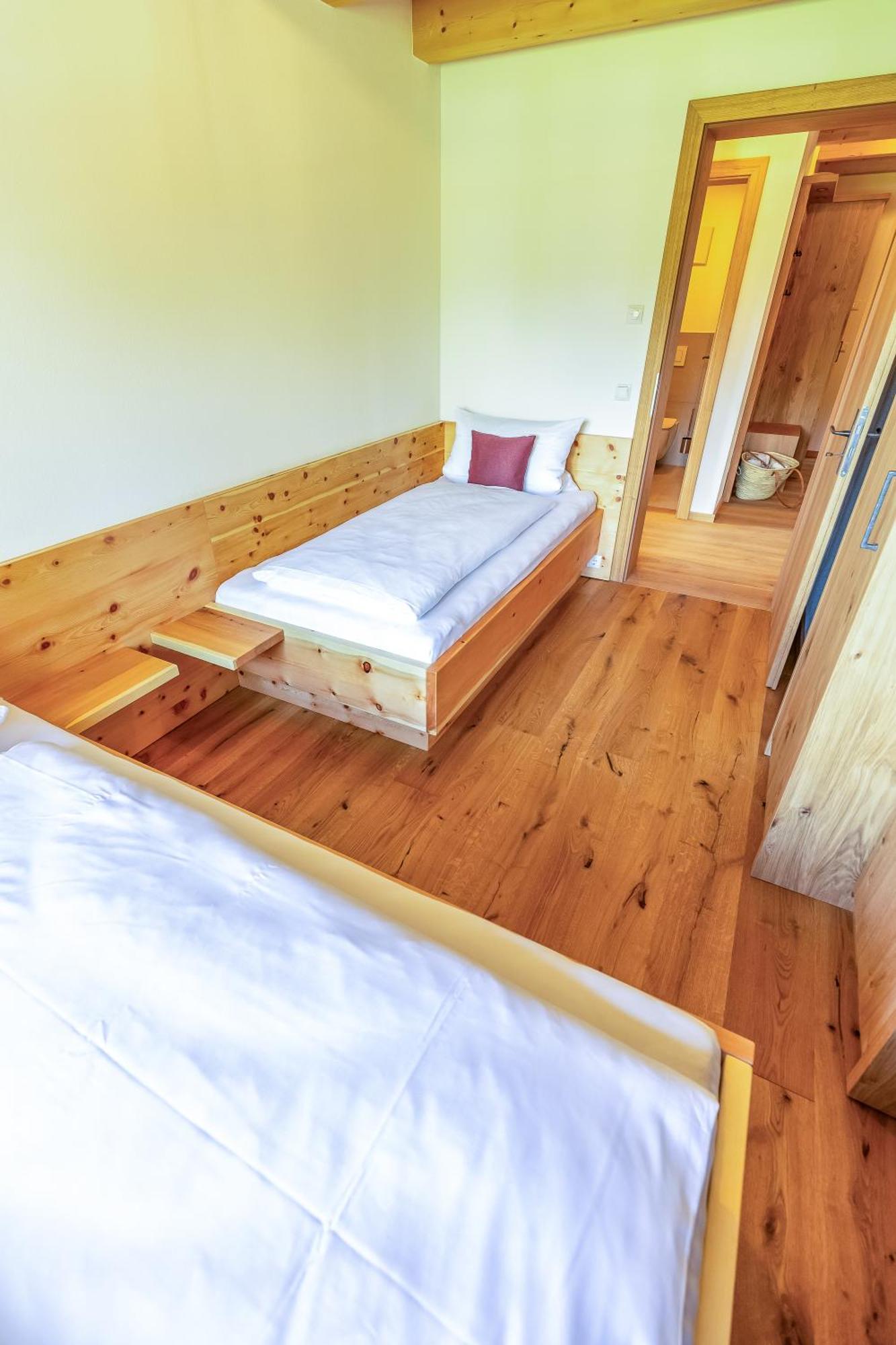 Graf Chiemo Suites - Direkt Am Chiemsee Mit Separatem Seezugang Chieming Luaran gambar