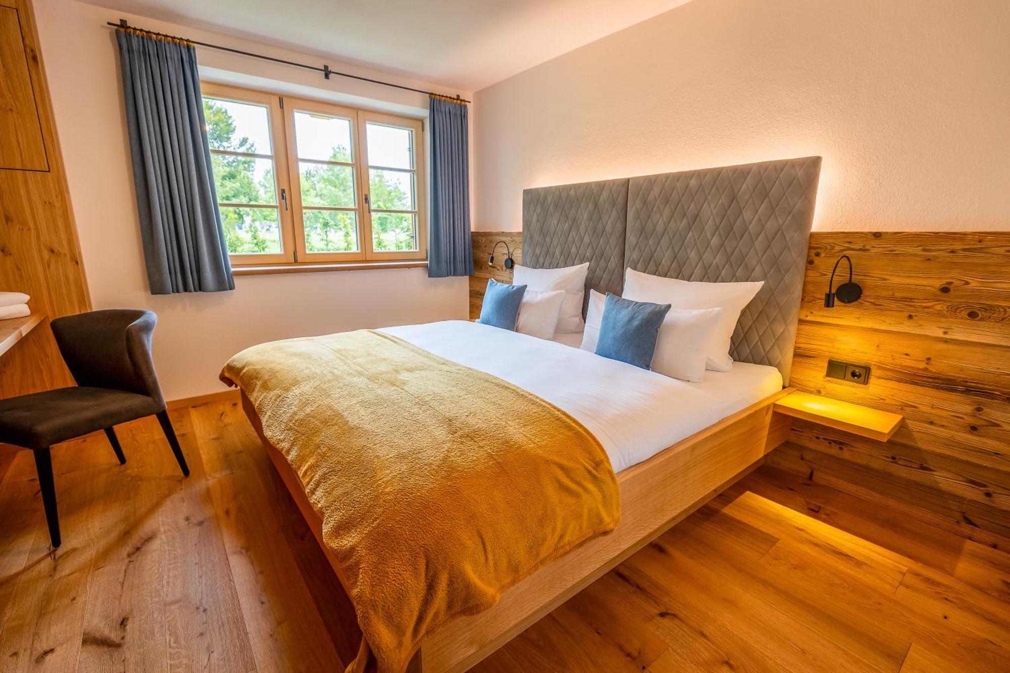 Graf Chiemo Suites - Direkt Am Chiemsee Mit Separatem Seezugang Chieming Luaran gambar