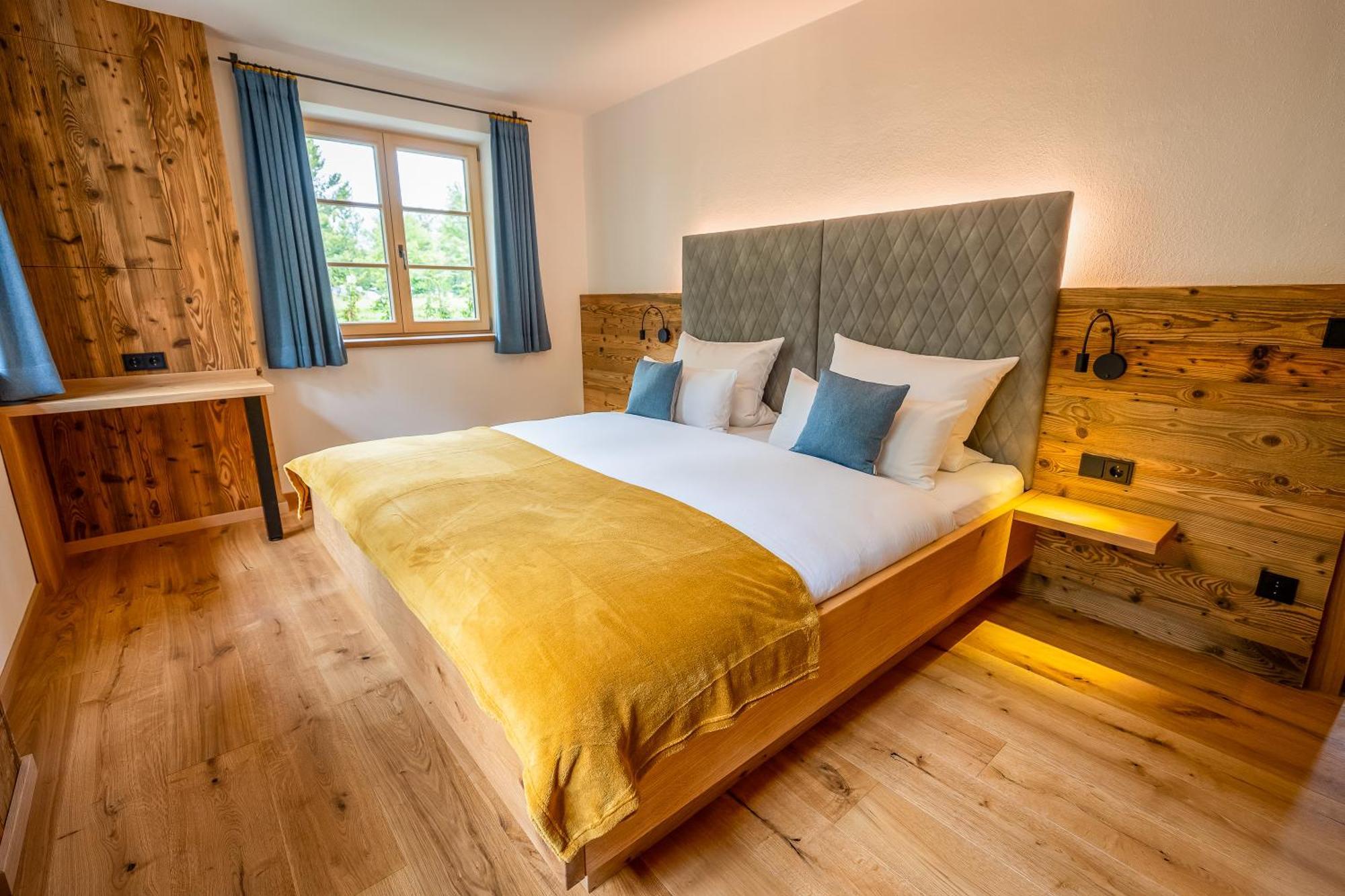 Graf Chiemo Suites - Direkt Am Chiemsee Mit Separatem Seezugang Chieming Luaran gambar
