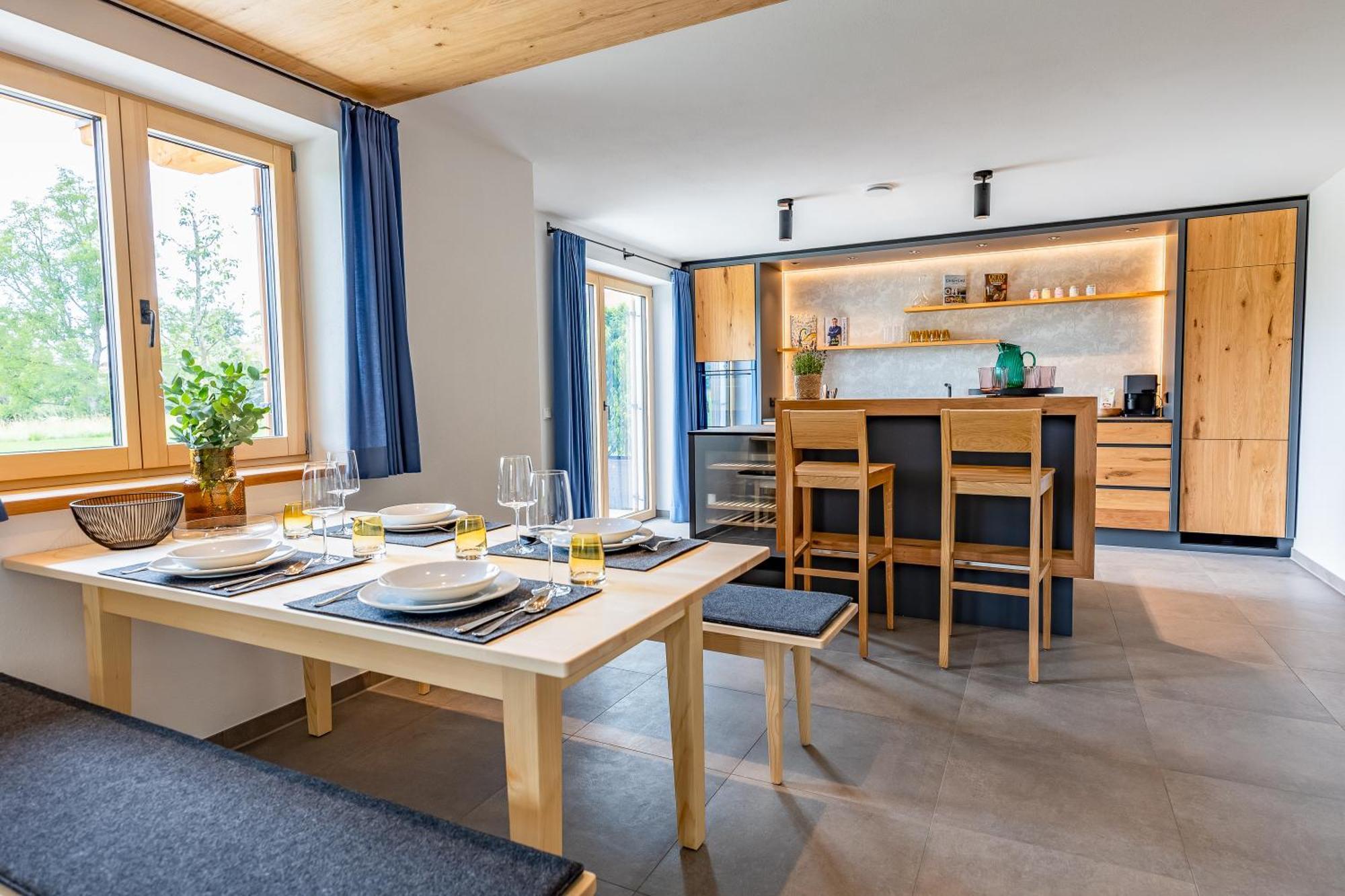Graf Chiemo Suites - Direkt Am Chiemsee Mit Separatem Seezugang Chieming Luaran gambar